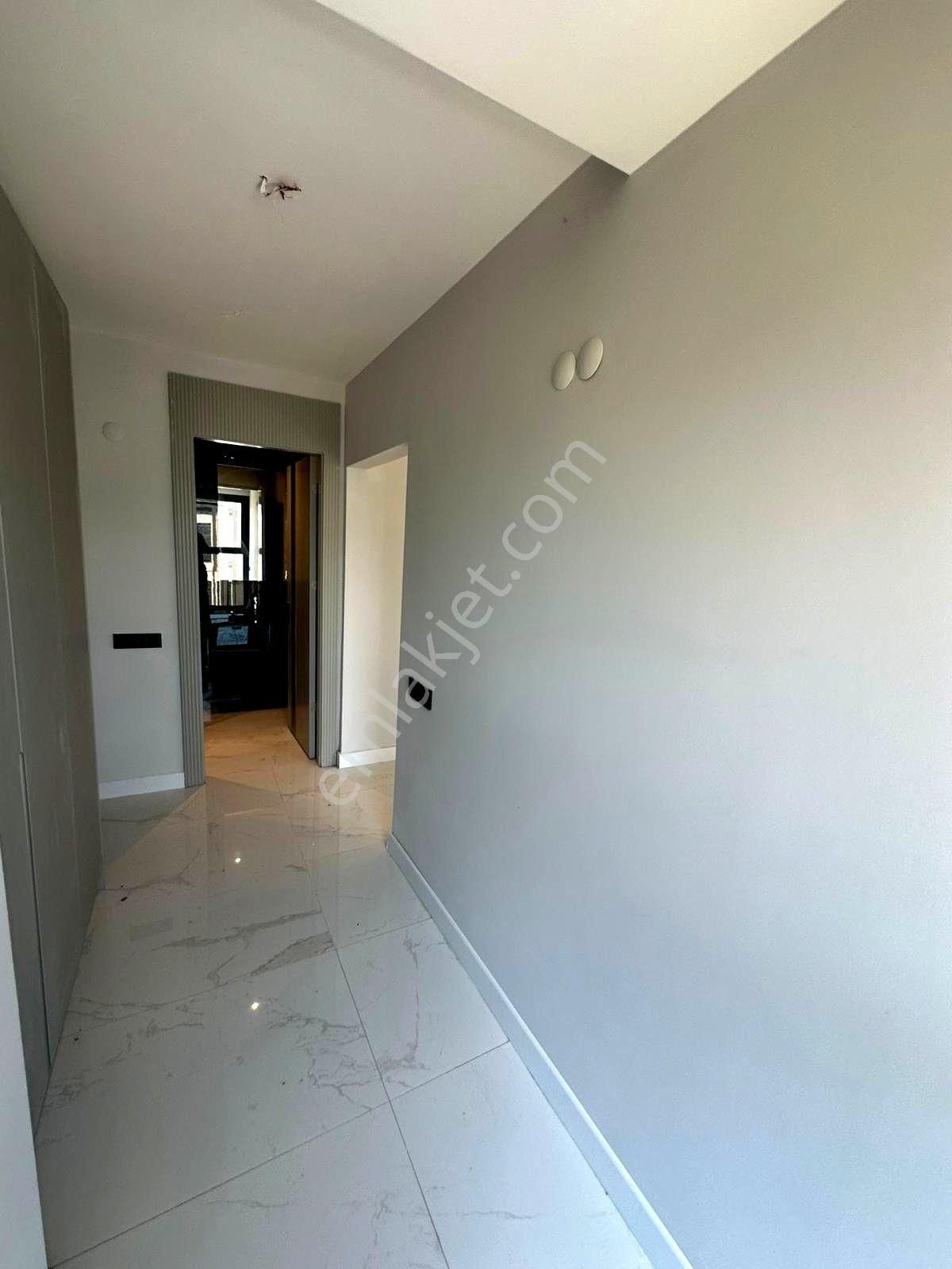 Ata Emlak'tan Plaja Ve Avm'lere Yakın Havuzlu Sitede Sıfır Villa - Görsel 27