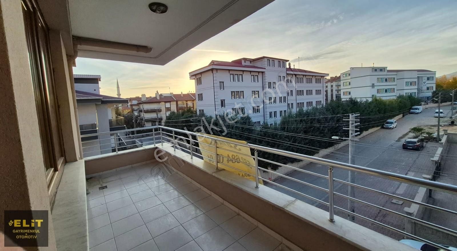 Öz Elit'den Hüsamettin Çelebide Satılık 6+2 Daire - Görsel 8