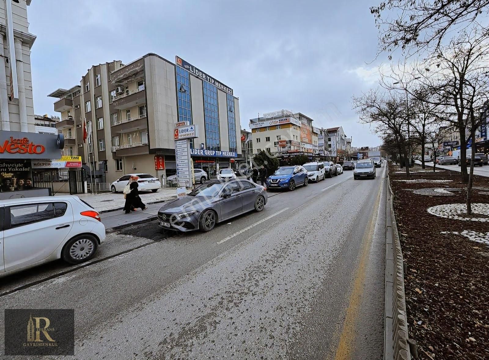 Elvankent 14. Cadde Cepheli Devren Satılık Nuran Tantuni Salonu - Görsel 14