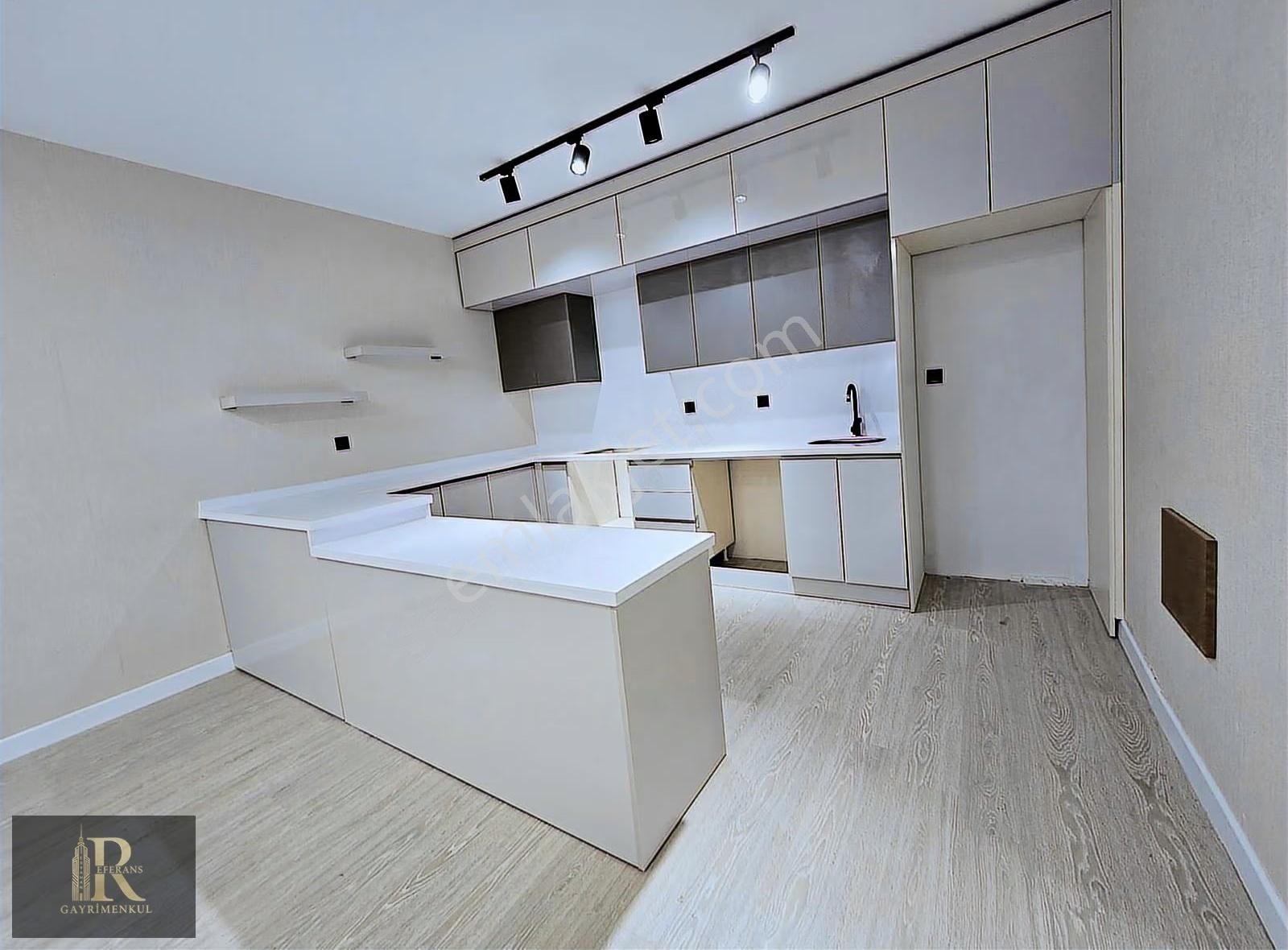 Bağlıca'da Hafta Ve Yılın Son Ful Yapı Sıfır Fırsat 2+1 Dairesi - Görsel 17