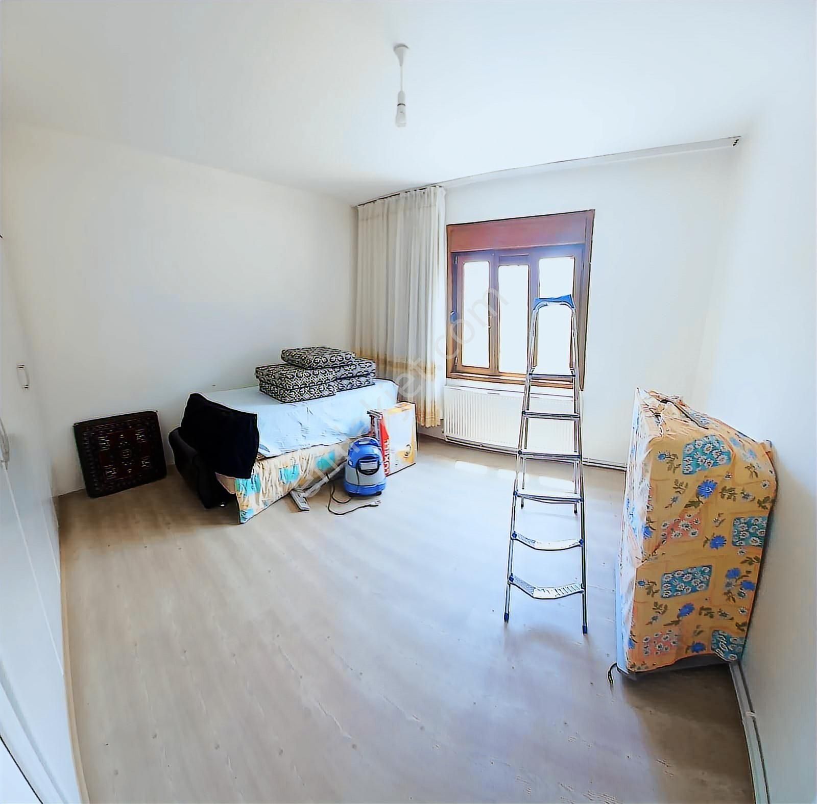 Aydınlık Çarşamba Pazarı Yanında Satılık Arakat 3+1 Daire - Görsel 16