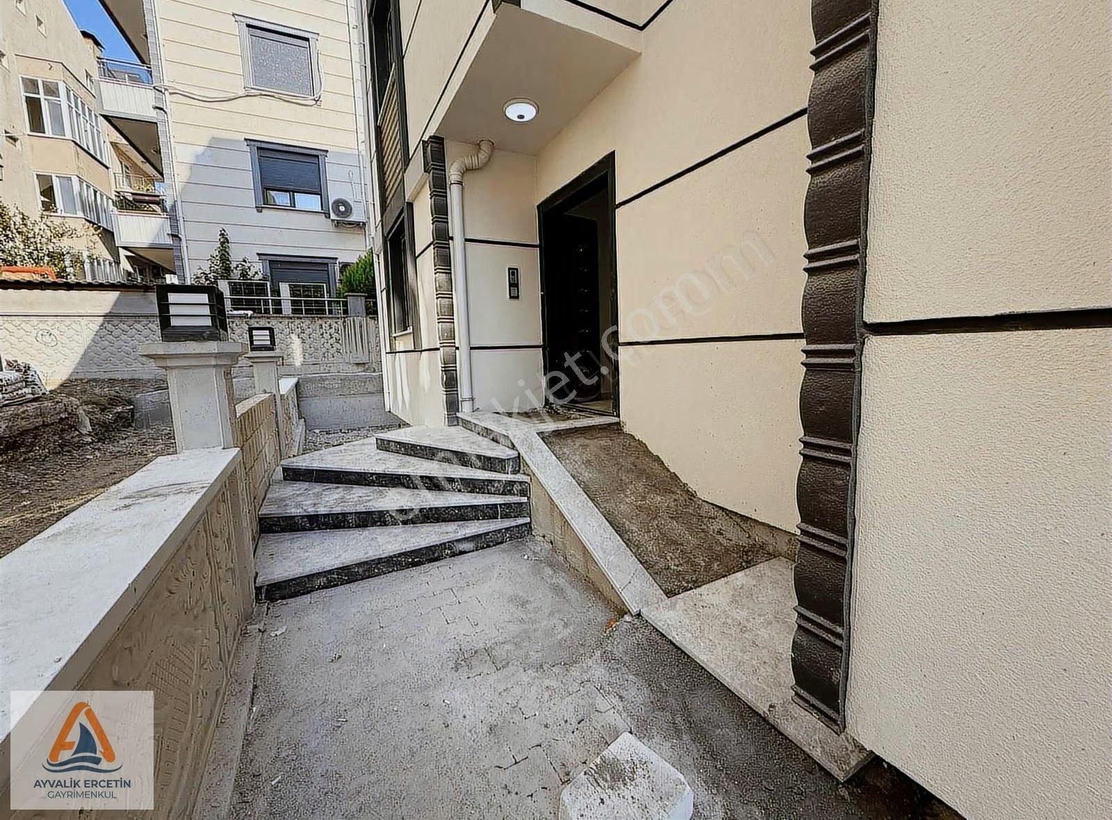 Ayvalık Alicetinkaya 2+1 Denize 30 Adım Yürüme Mesafesi Sıfır - Görsel 14