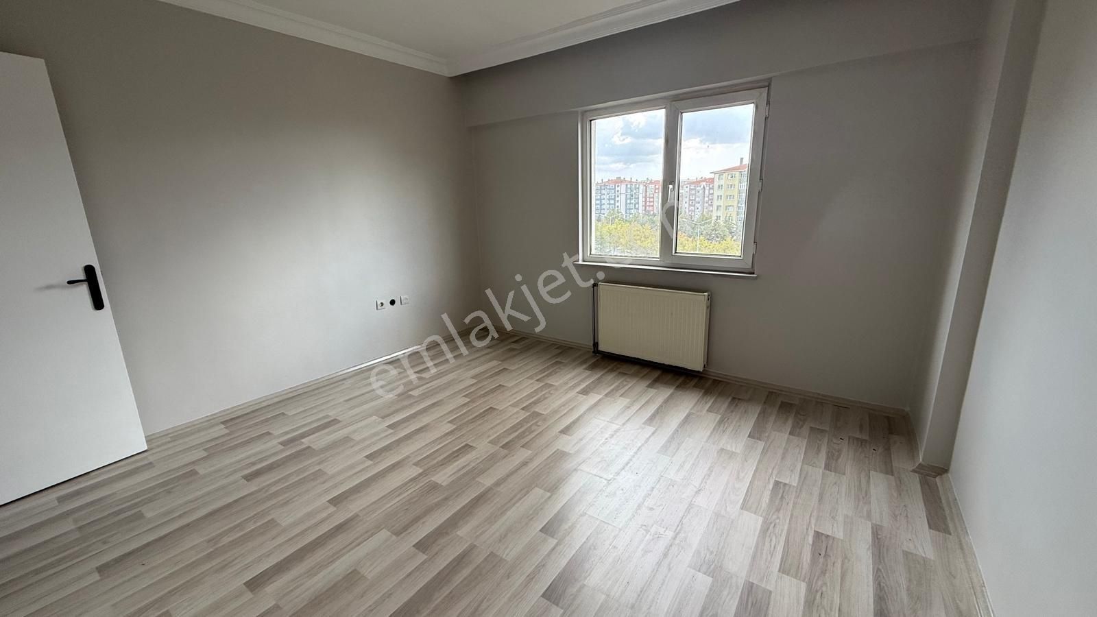 Turyaptan Belediye Konutları Venüs7 Sitesinde 3+1 Kiralık Daire - Görsel 8