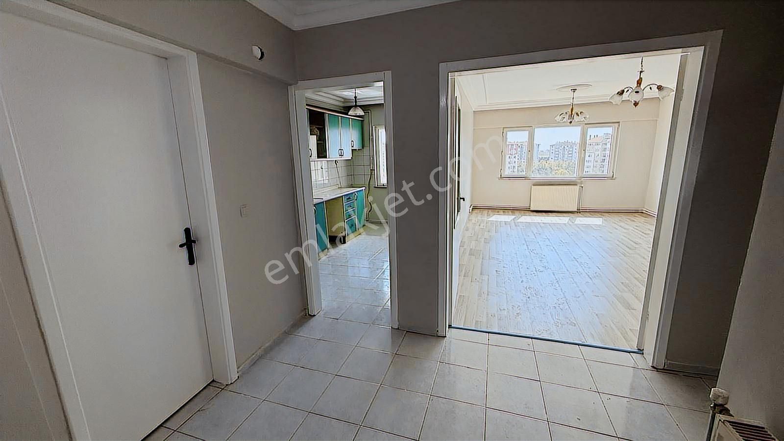 Turyaptan Belediye Konutları Venüs7 Sitesinde 3+1 Kiralık Daire - Görsel 22