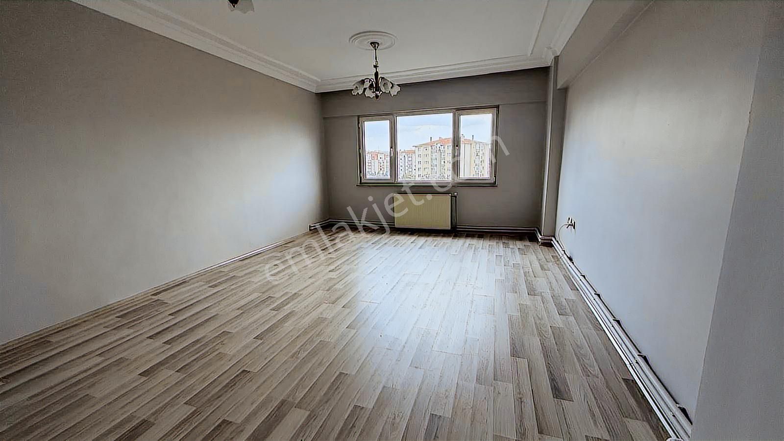 Turyaptan Belediye Konutları Venüs7 Sitesinde 3+1 Kiralık Daire - Görsel 12