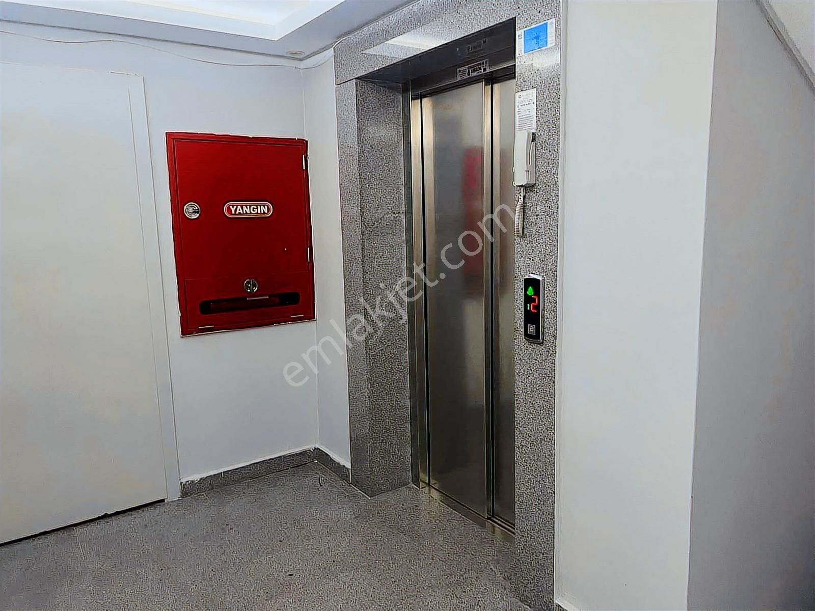 Şekerlerden Beşevler Yıldırım Caddesi Üzerinde Satılık Ofis - Görsel 5