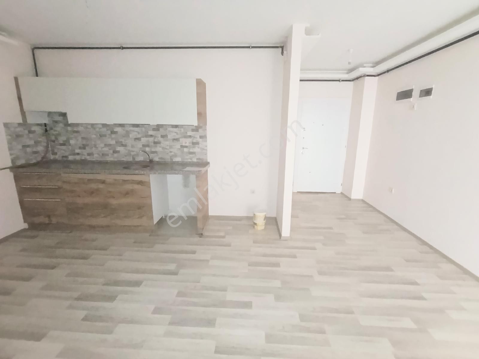 Şekerlerden Beşevler Yıldırım Caddesi Üzerinde 1+1 Kiralık Ofis - Görsel 12