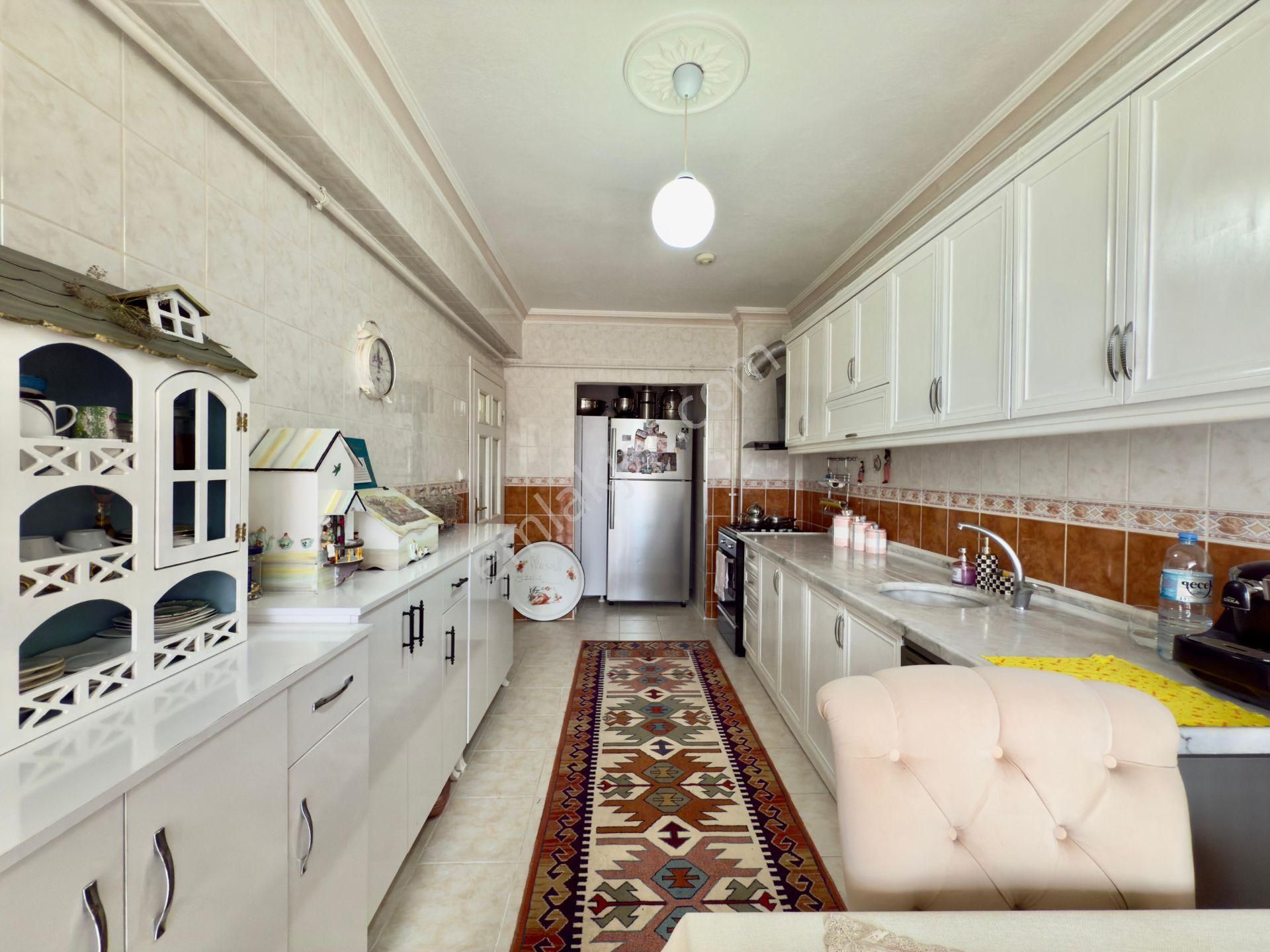 Kalecik Emlak'tan Hicret Camii Yakını Asansörlü Ara Kat 3+1