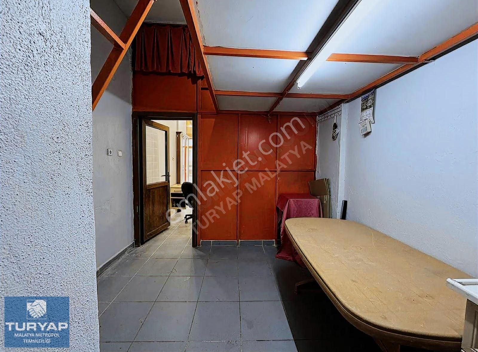 Turyap Metropol'den Mimar Sinan Caddesinde 50 M² Dükkan - Görsel 3