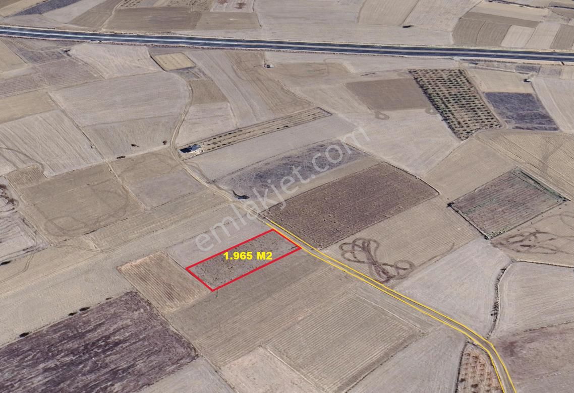 Korkuteli Yeltende 1.965 M2 Sulak Bölgede Satılık Tarla