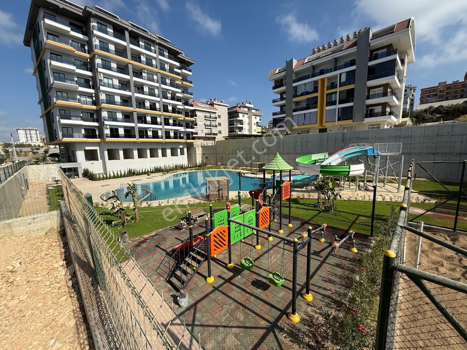 Alanya Payallar’da Ultra Lüks Satılık 1+1 Geniş Full Aktiviteli Daire - Görsel 2