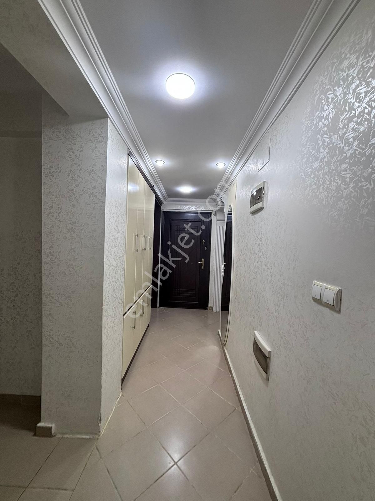 Çınara Yakın Mevkide 150m2 3+1 Arakat 15 Yaşında Satılık Daire - Görsel 4
