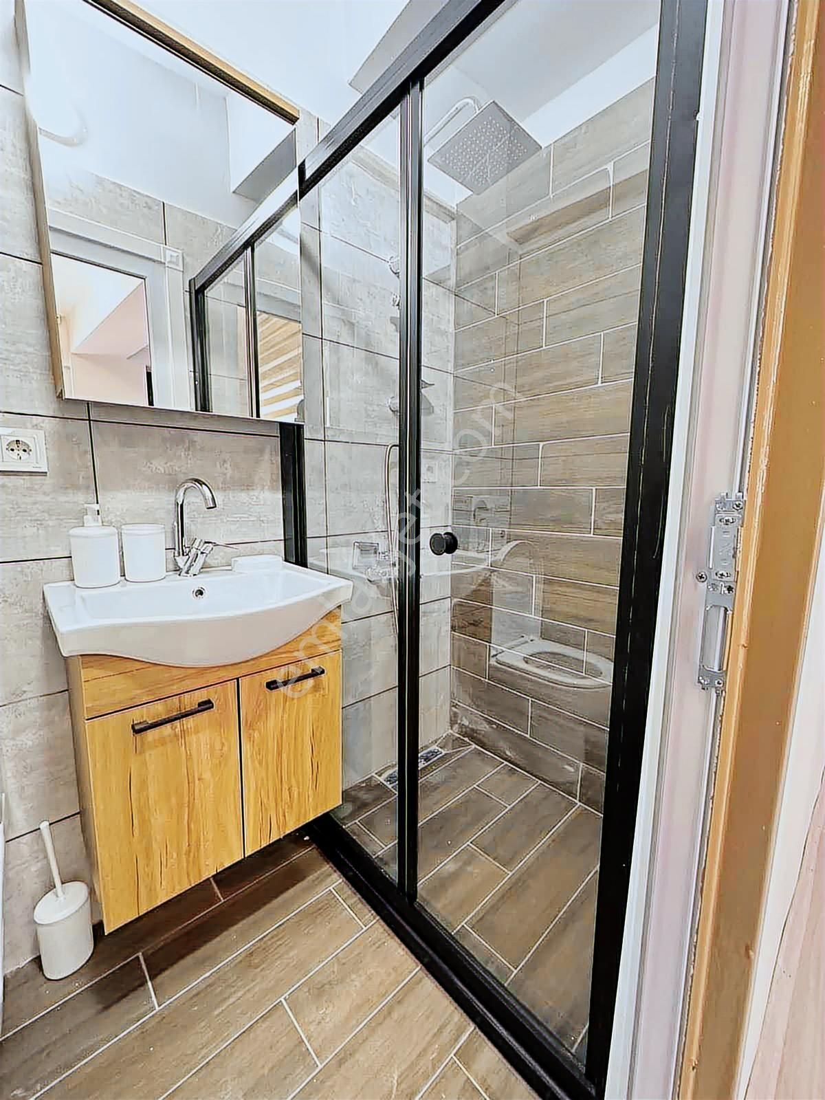 Merkezi Konumda Kiralık 1+0 Eşyalı Daireler Mutfaklı Klimalı - Görsel 19