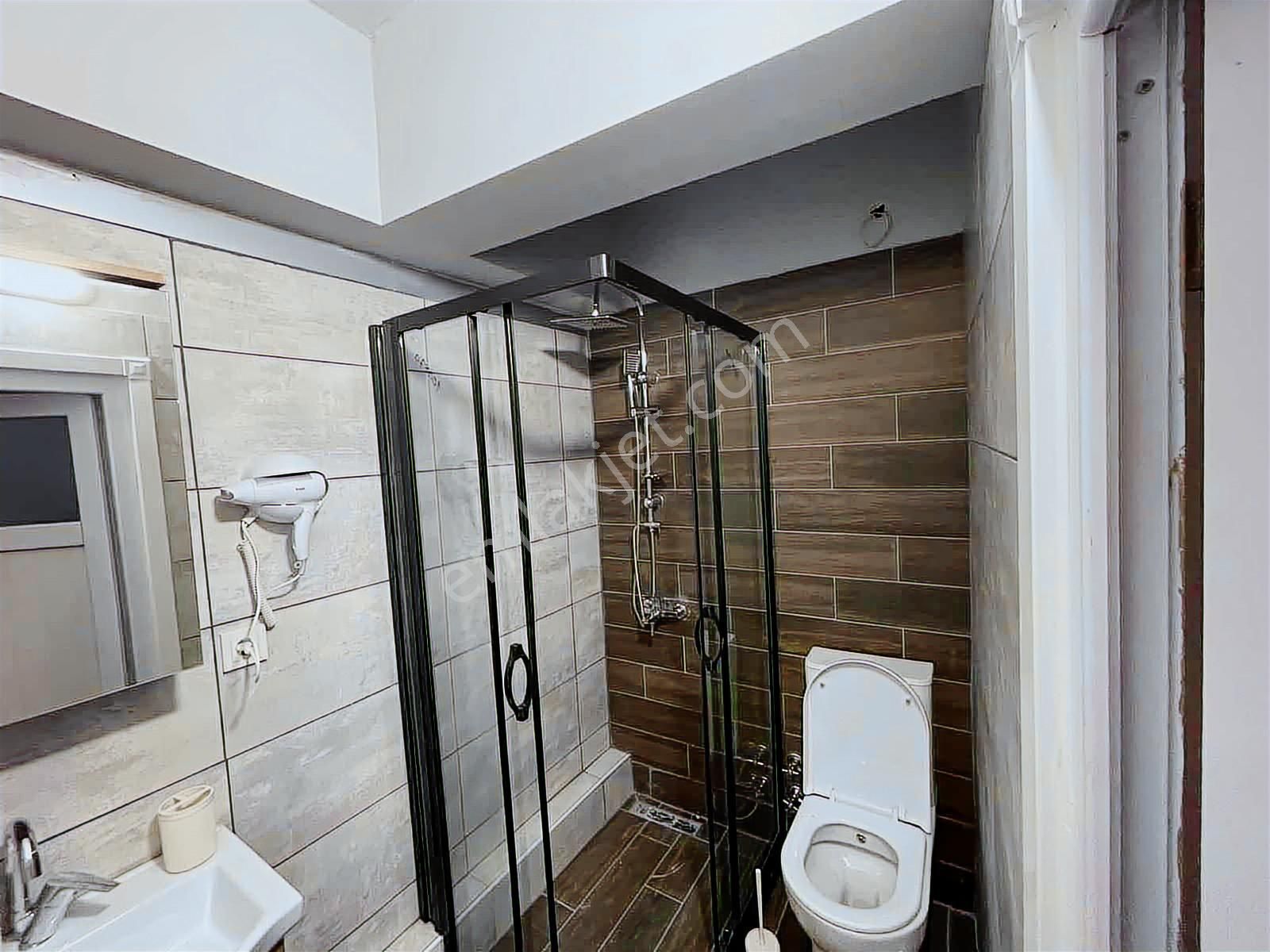 Merkezi Konumda Kiralık 1+0 Eşyalı Daireler Mutfaklı Klimalı - Görsel 18