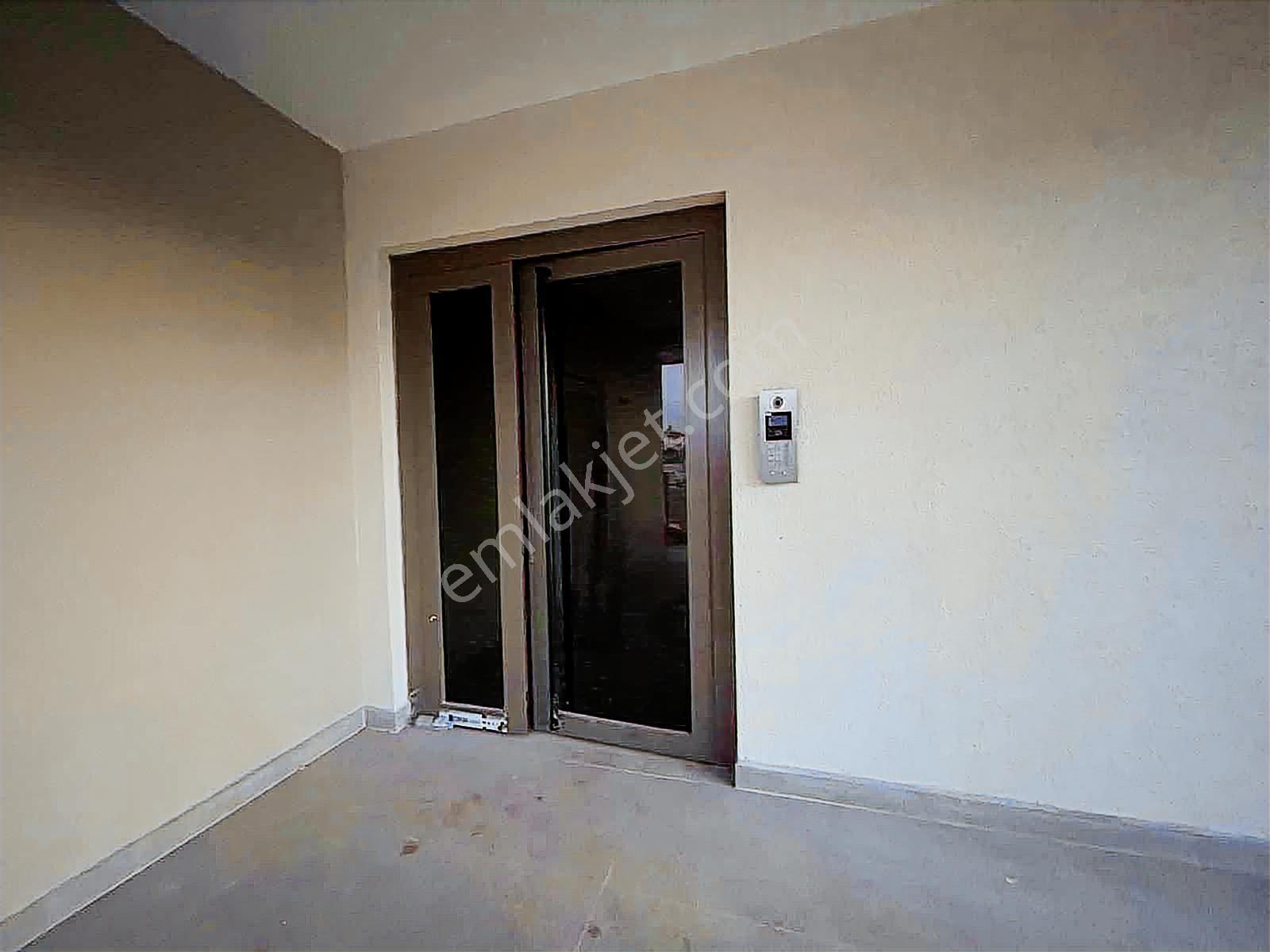 Çiftlik Çaddesi Hayallerinizi Süsleyen Lüks 1+1 - Görsel 18