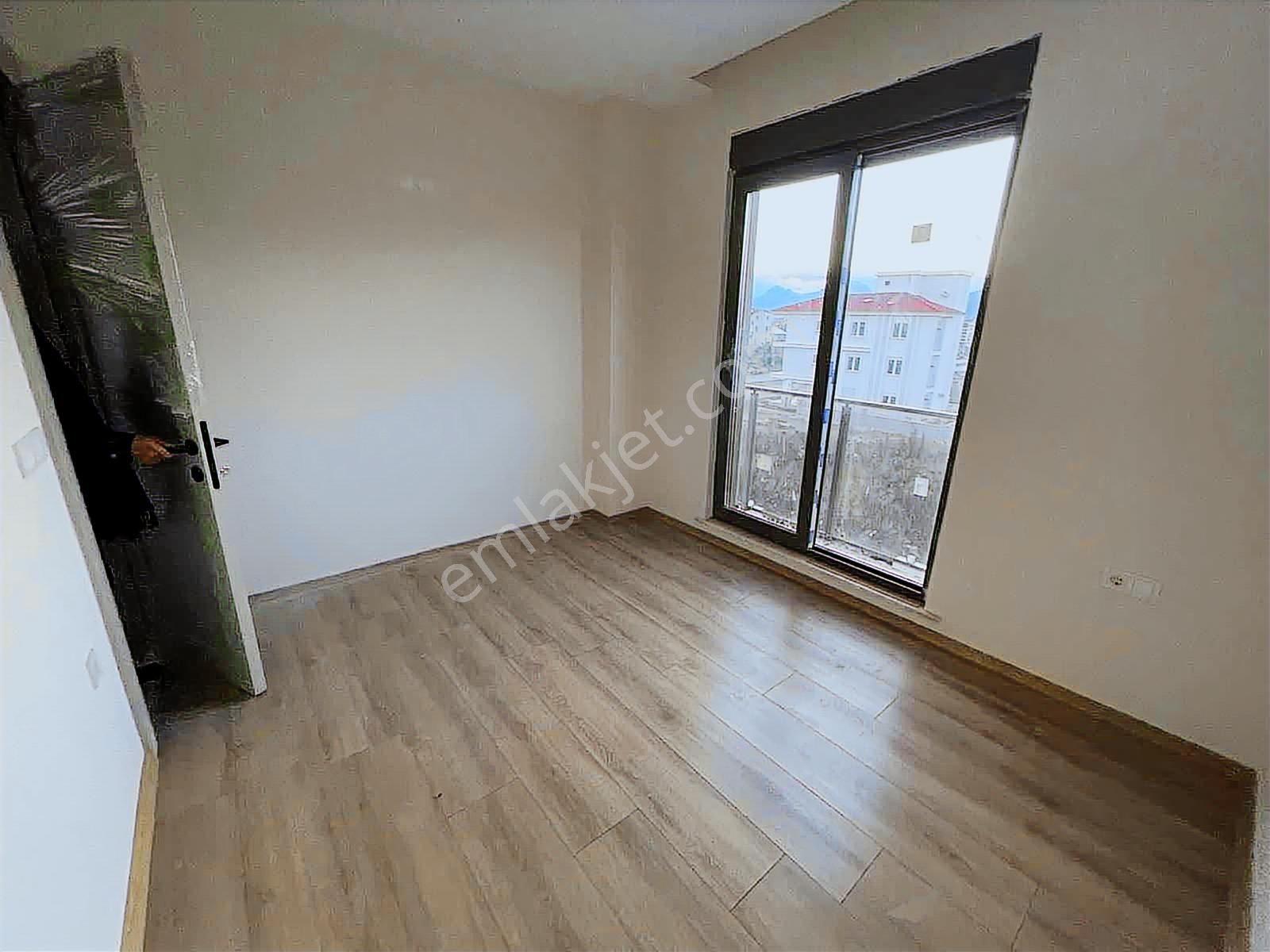 Çiftlik Çaddesi Hayallerinizi Süsleyen Lüks 1+1 - Görsel 19