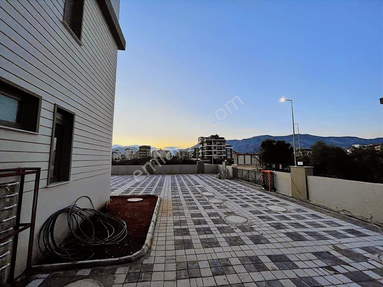 Çiftlik Çaddesi Hayallerinizi Süsleyen Lüks 1+1 - Görsel 2