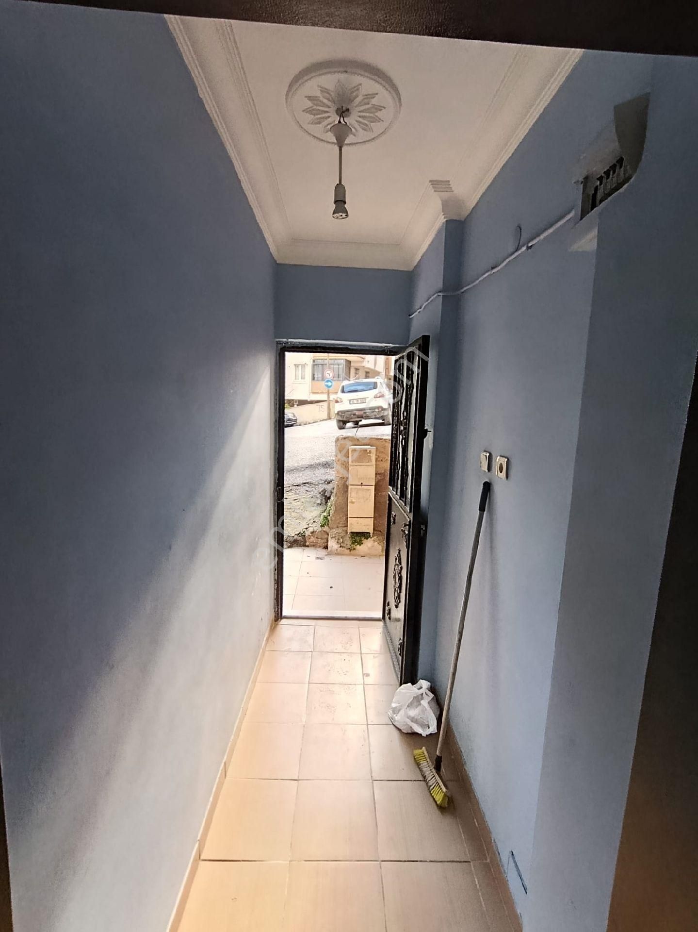 Kiralık Çamlıca Ferrah Mahalleside 2+1 Giriş Kat Daire - Görsel 15