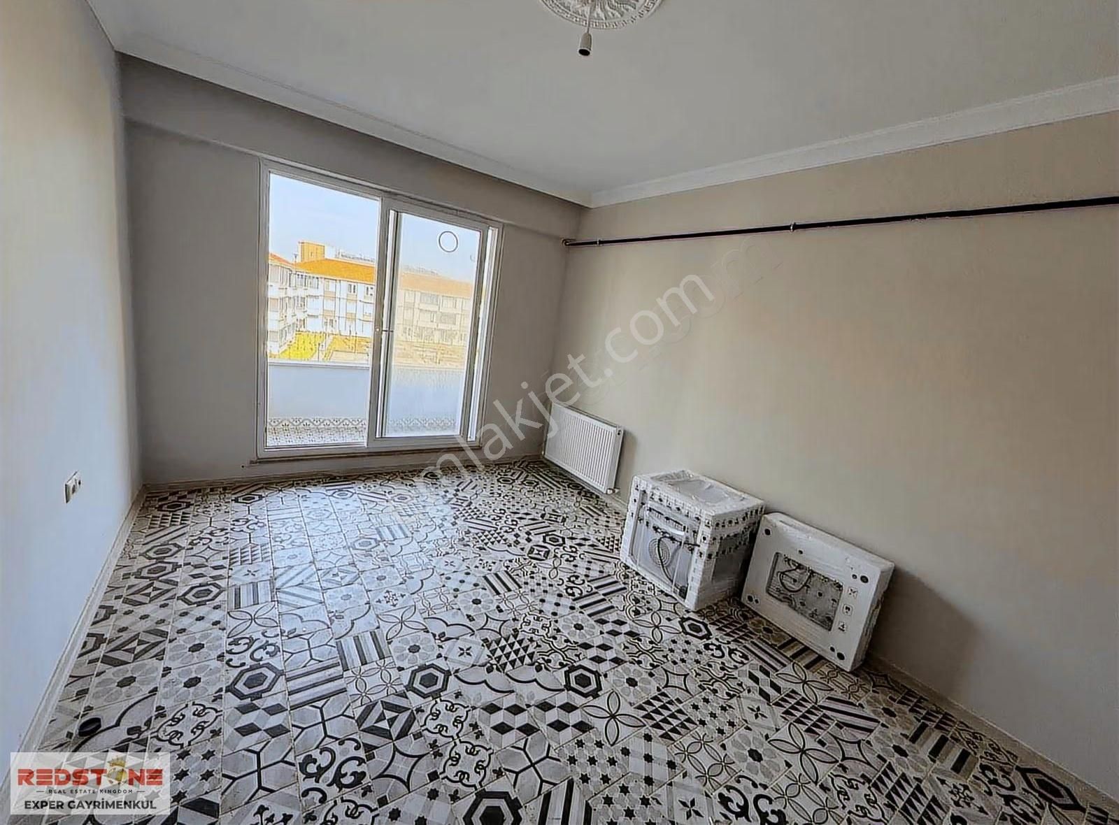 Karasu'da Site İçerisinde Havuz Manzaralı 2+1 Kiralık Daire - Görsel 9