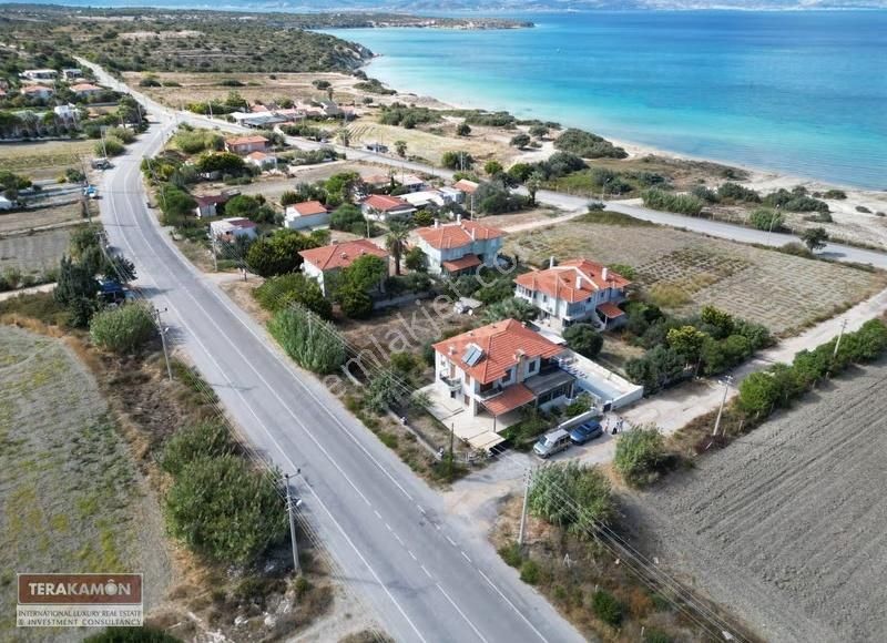 İzmir Çeşme Çiftlik Köy Denize 100 Metre Havuzlu Dubleks Villa - Görsel 13