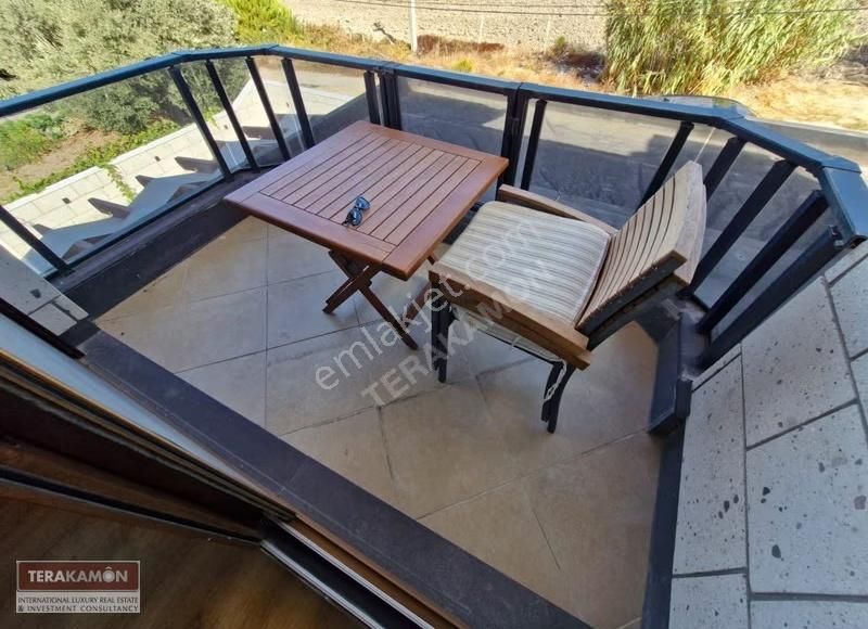 İzmir Çeşme Çiftlik Köy Denize 100 Metre Havuzlu Dubleks Villa - Görsel 14