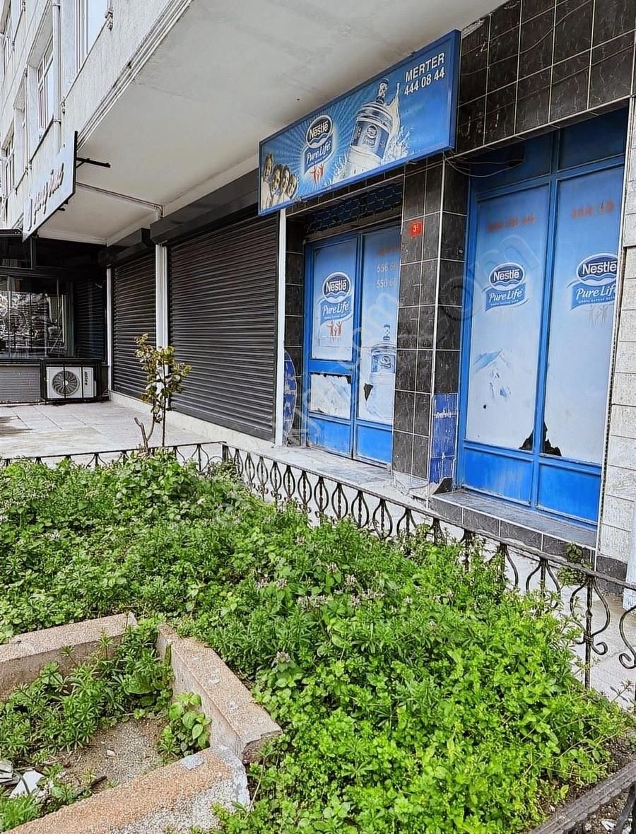 Engin Erdem'den Merterde Satılık Bitişik 3 Dükkan