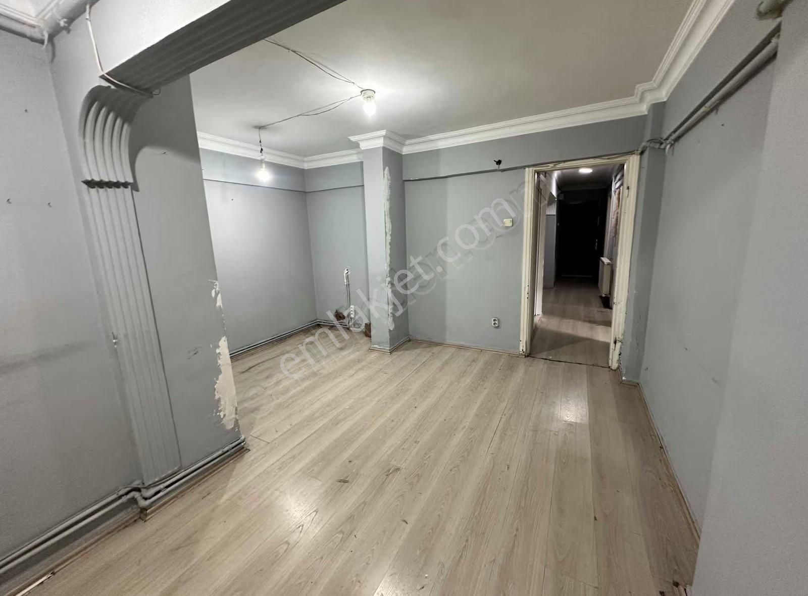 Engin Erdem'den Merter Mete Sokakta 2+1 Kiralık Giriş Kat Daire - Görsel 3