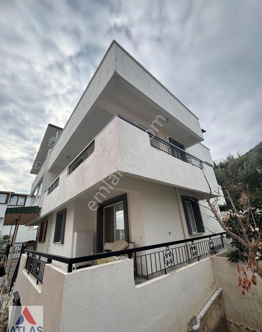 Seferihisar Doğanbey’de Denize Manzaralı, Eşyalı, 4+1 Tripleks - Görsel 14