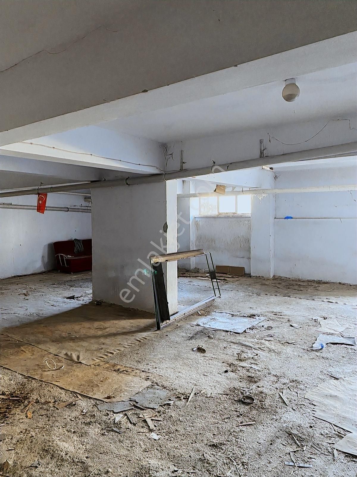 Coldwell Banker Safir'den Üçbağlar Da 180 M2 Satılık Depo - Görsel 3