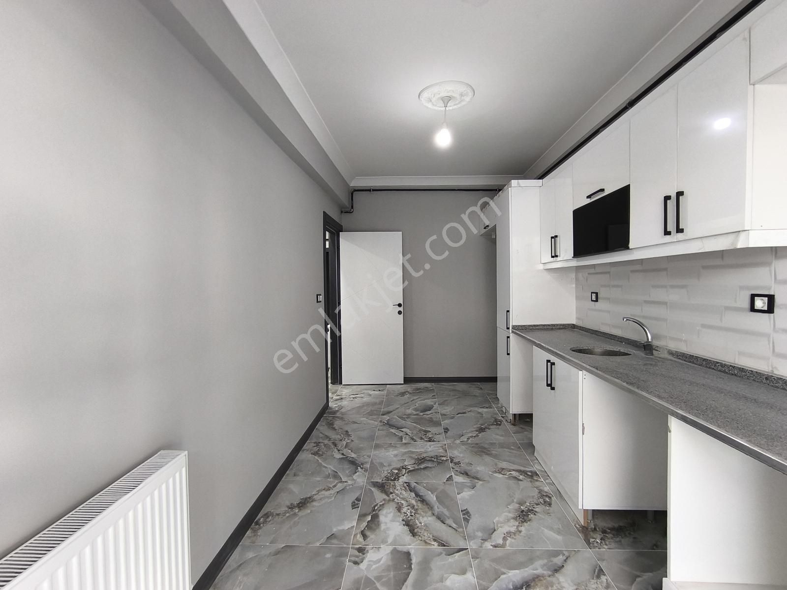 Fa Özbir'den Bağlıkta İskanlı Kapalı Otoparklı Cadde Cephe 2+1. - Görsel 17