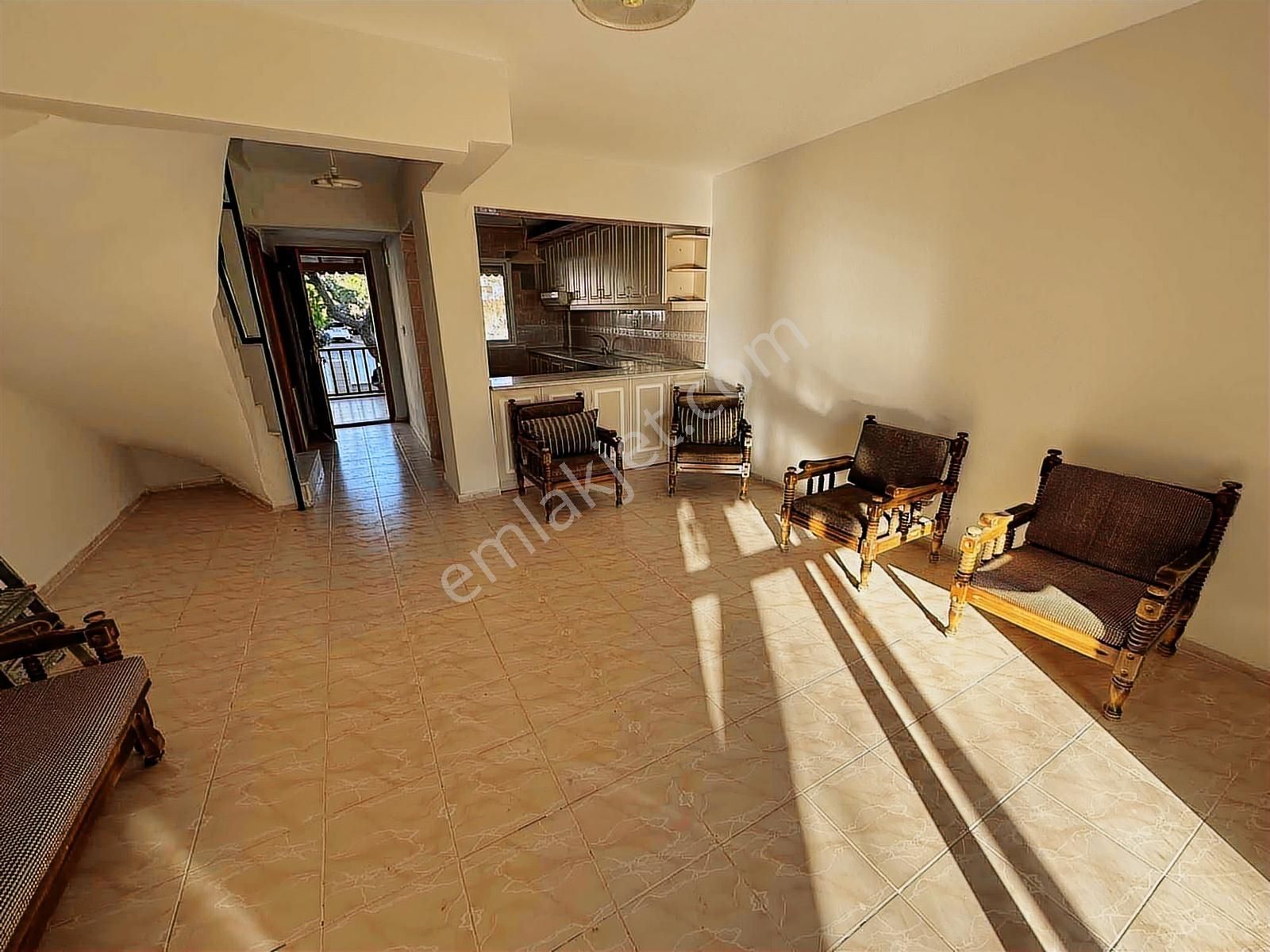 Mordoğan Emlaktan Merkezde Denize 50mt 3+1 Satılık Kupon Yazlık - Görsel 3