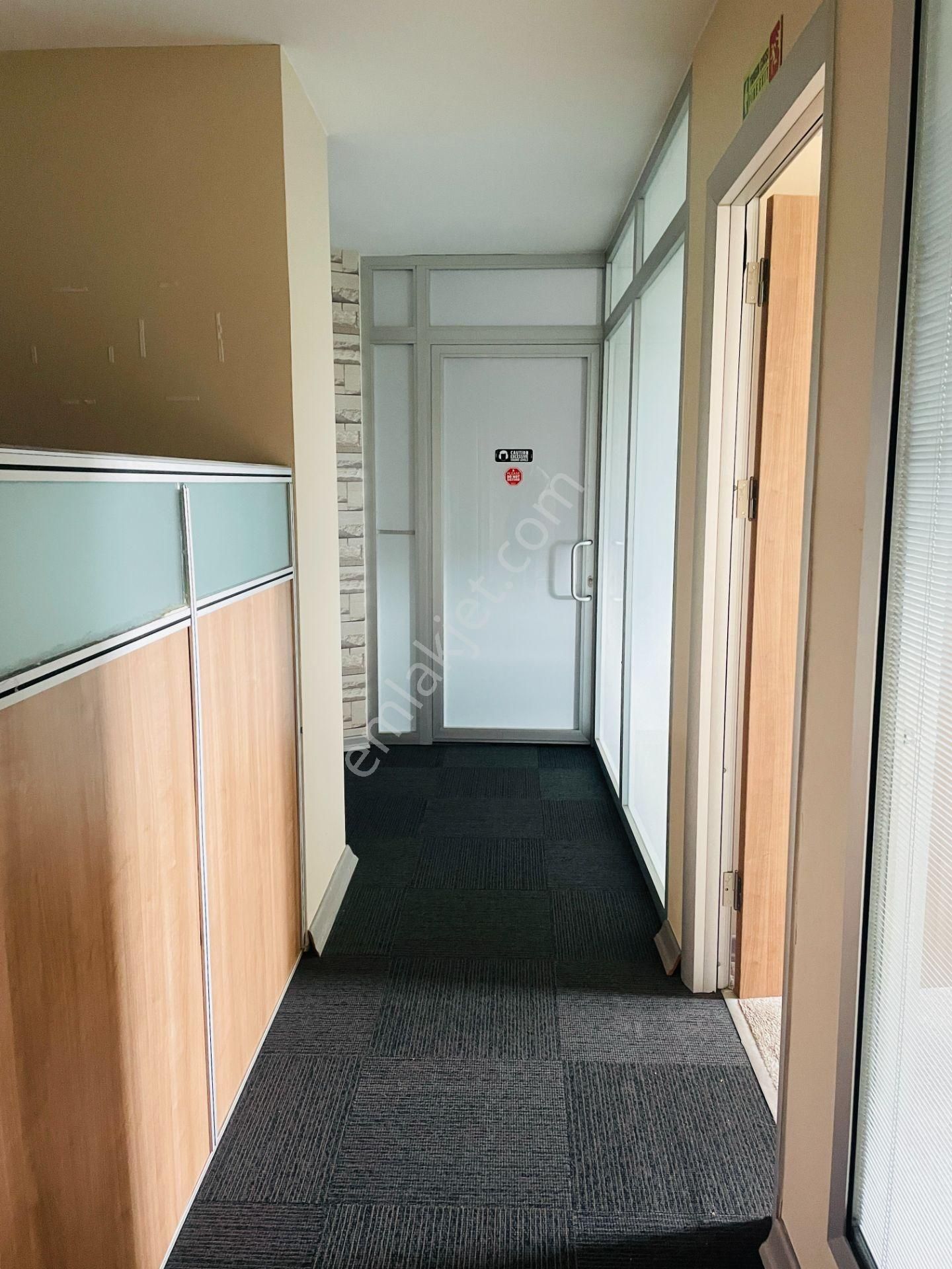 Bostancı Metro Da Tabela Değeri Yüksek Kiralık 400 M2 Ofis Katı - Görsel 23