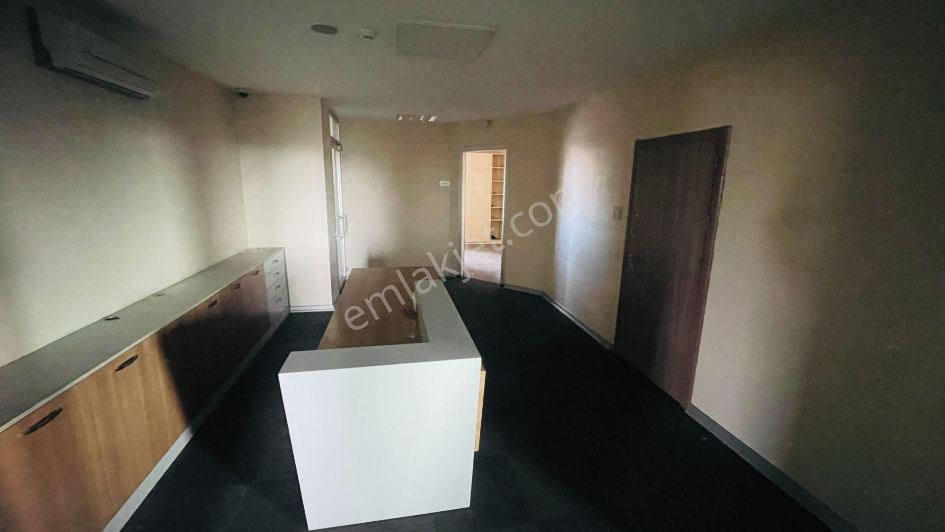 Bostancı Metro Da Tabela Değeri Yüksek Kiralık 400 M2 Ofis Katı - Görsel 26