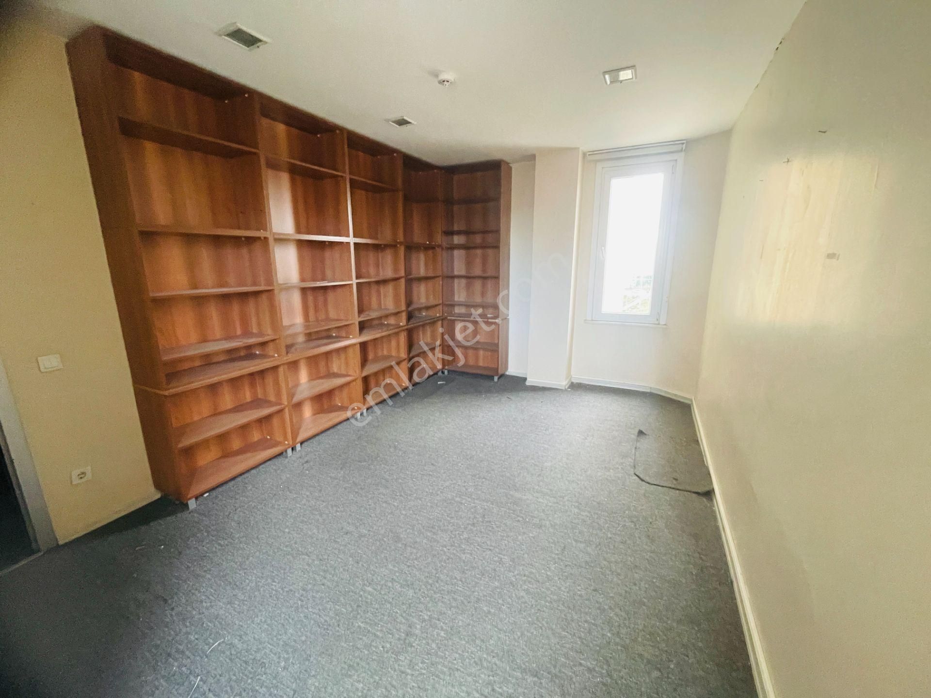 Bostancı Metro Da Tabela Değeri Yüksek Kiralık 400 M2 Ofis Katı - Görsel 33