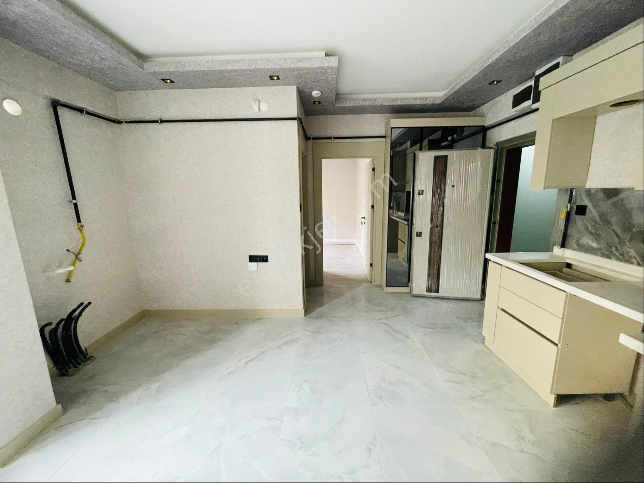 Öz Eda Emlaktan Bağlum Karakayada Satılık 1+1 Full Yapılı Daire - Görsel 4