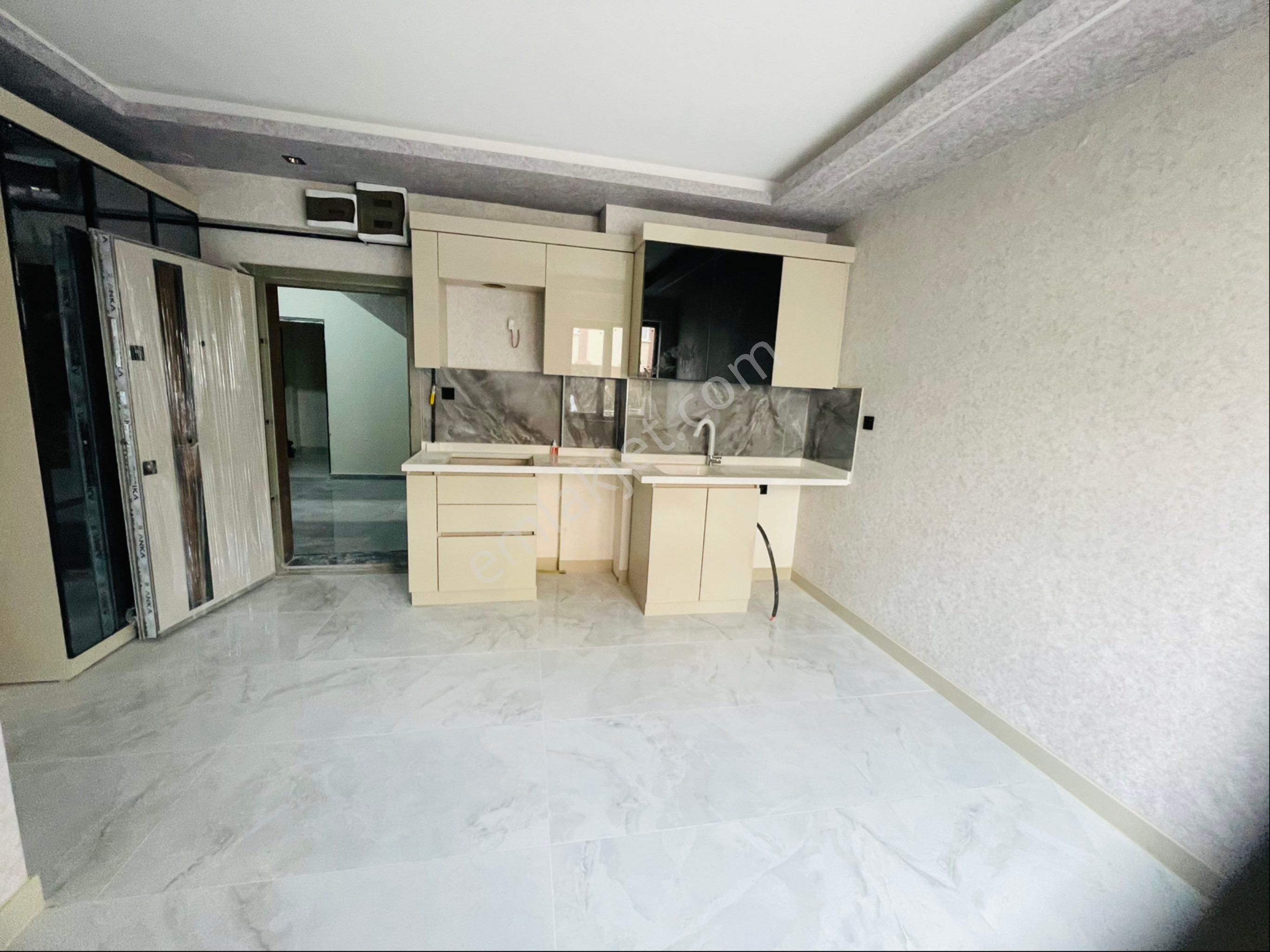 Öz Eda Emlaktan Bağlum Karakayada Satılık 1+1 Full Yapılı Daire - Görsel 2