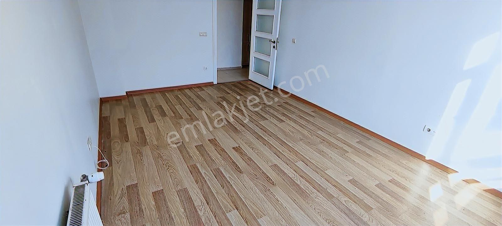 Villa Tadında, Müstakil Havasında Bahçe Katı Kiralık 2+1 Daire