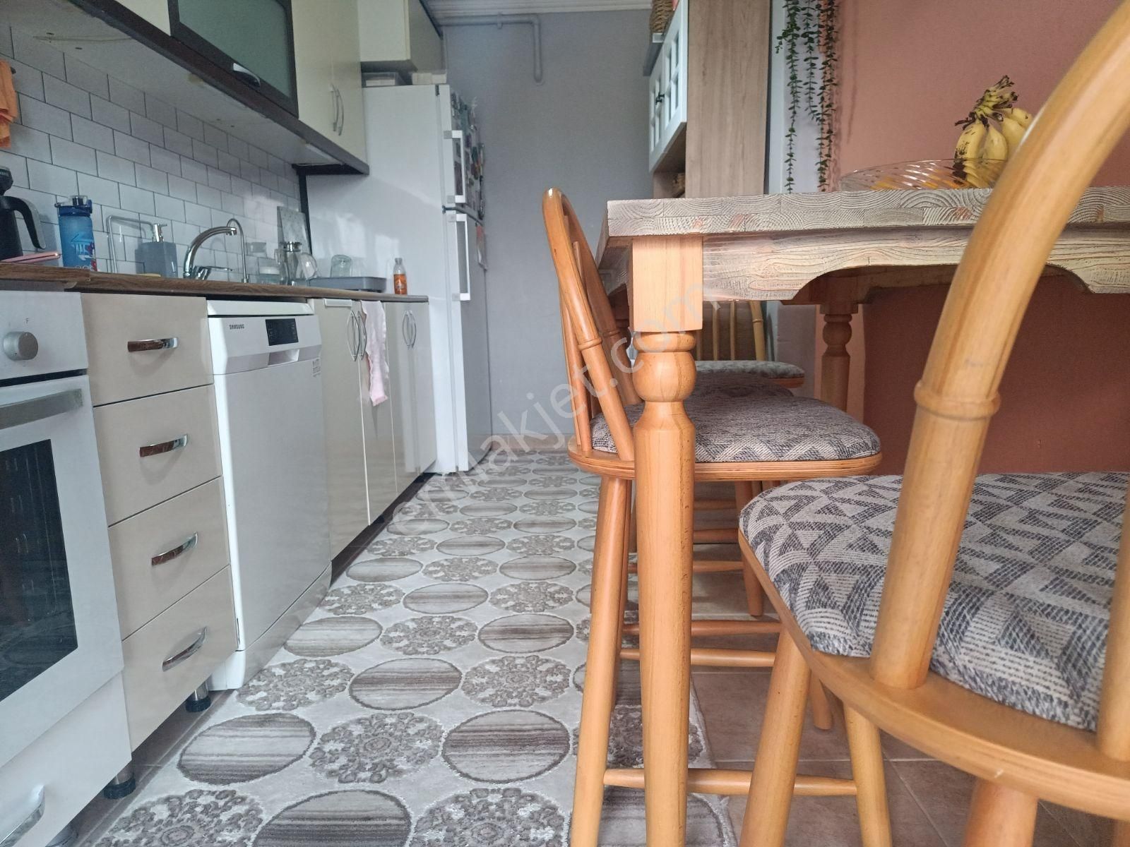 Buket Emlaktan Satılık 3+1 Daire Ara Kat Doğalgazlı Asansörlü - Görsel 7