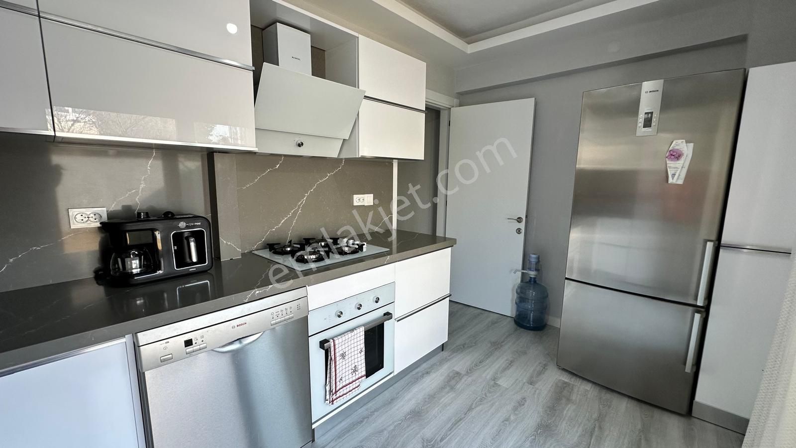 Turyap'tan İnönü Mahallesi 5+1 Satılık Tripleks Villa - Görsel 7