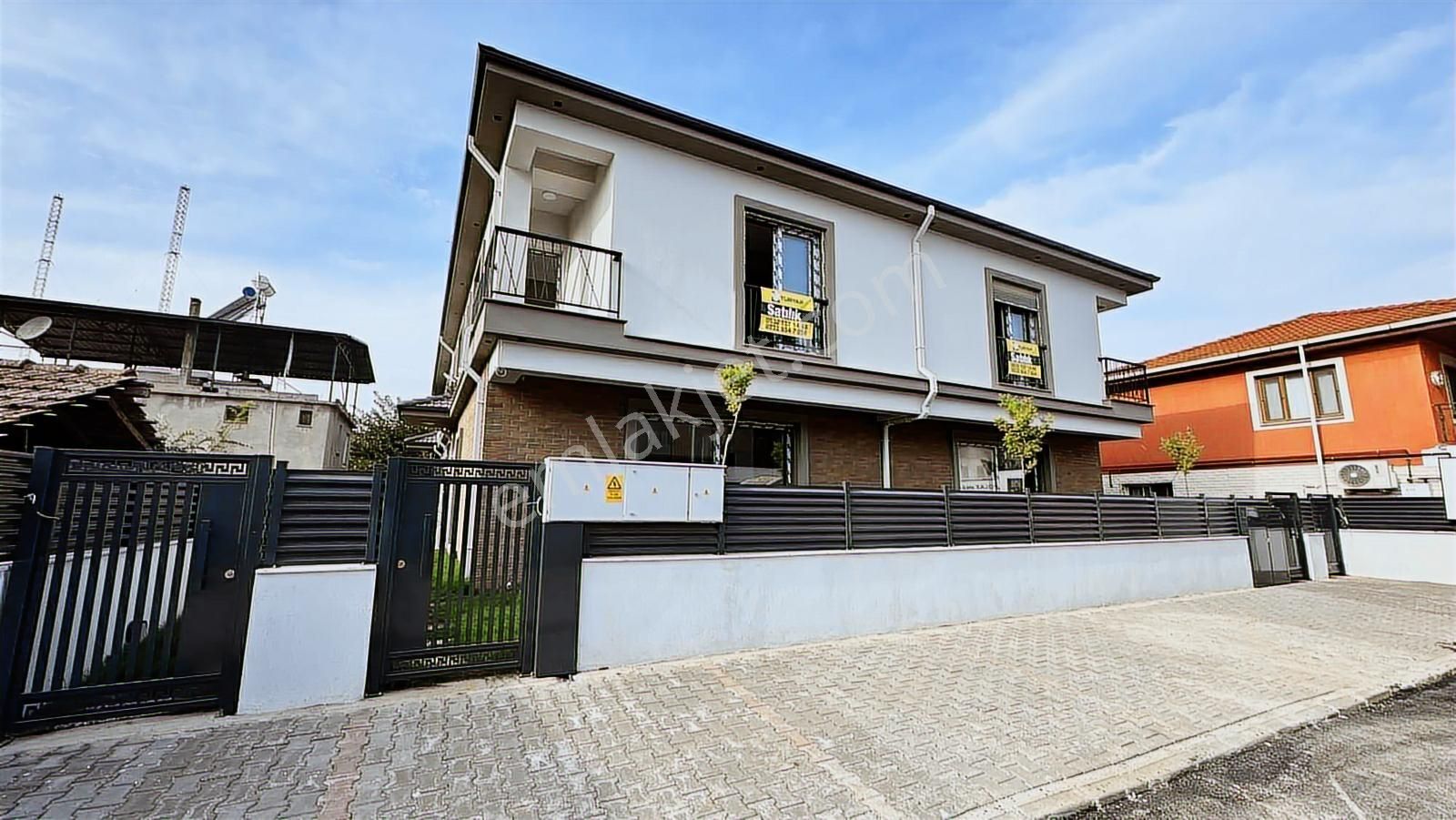 Turyap'tan Köy Yaşamını Lüks İle Birleştiren 4+1 Satılık Villa - Görsel 35