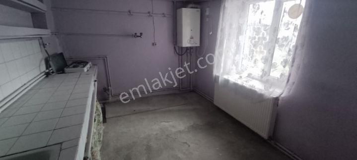 Deniz Yiğit Emlak'tan Hamidiye Mahallesinde 2 Katlı Müstakil Ev - Görsel 5