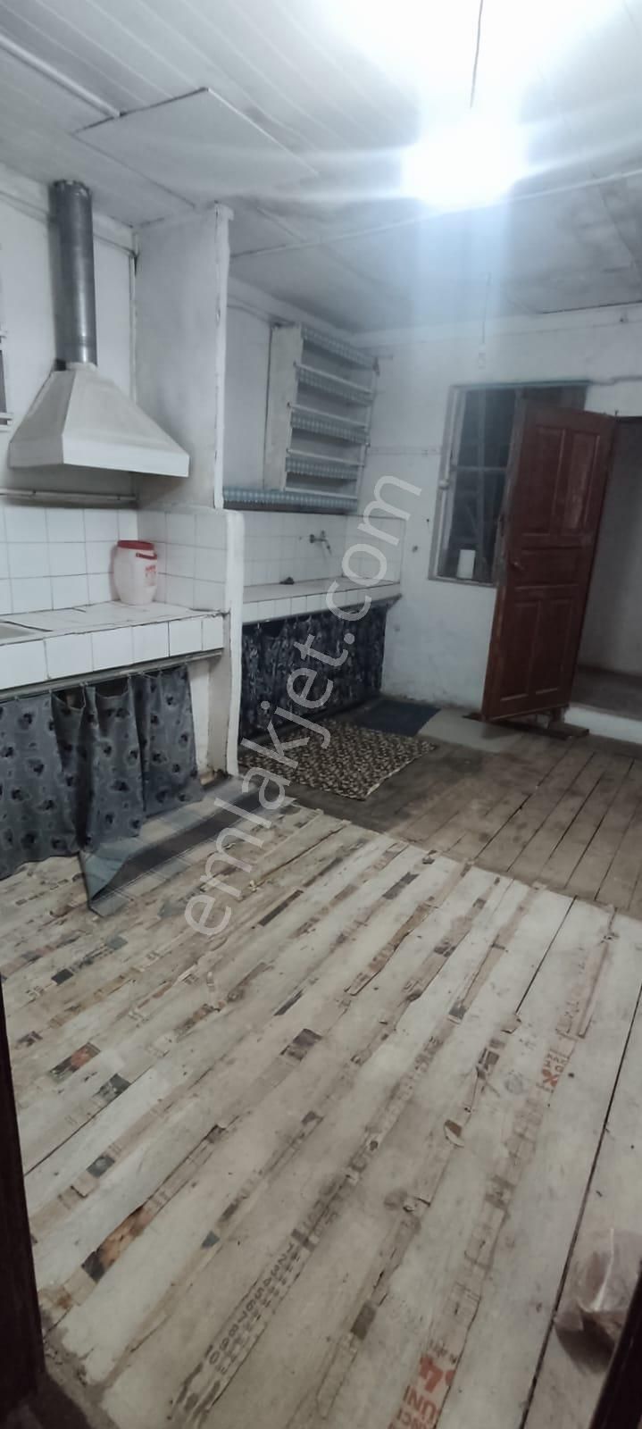 Deniz Yiğit Emlak'tan Hamidiye Mahallesinde 2 Katlı Müstakil Ev - Görsel 27