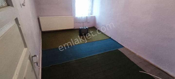 Deniz Yiğit Emlak'tan Hamidiye Mahallesinde 2 Katlı Müstakil Ev - Görsel 8