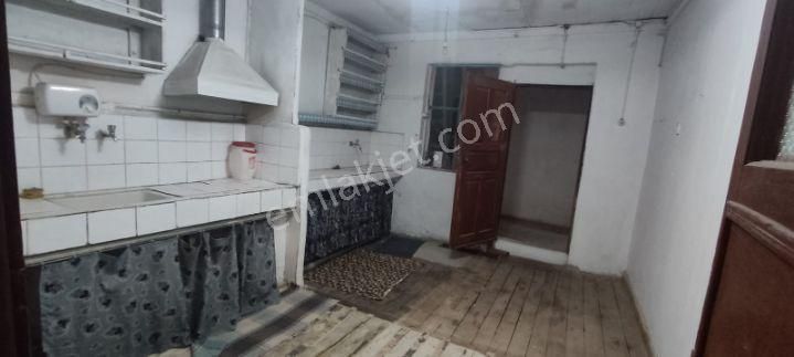 Deniz Yiğit Emlak'tan Hamidiye Mahallesinde 2 Katlı Müstakil Ev - Görsel 23