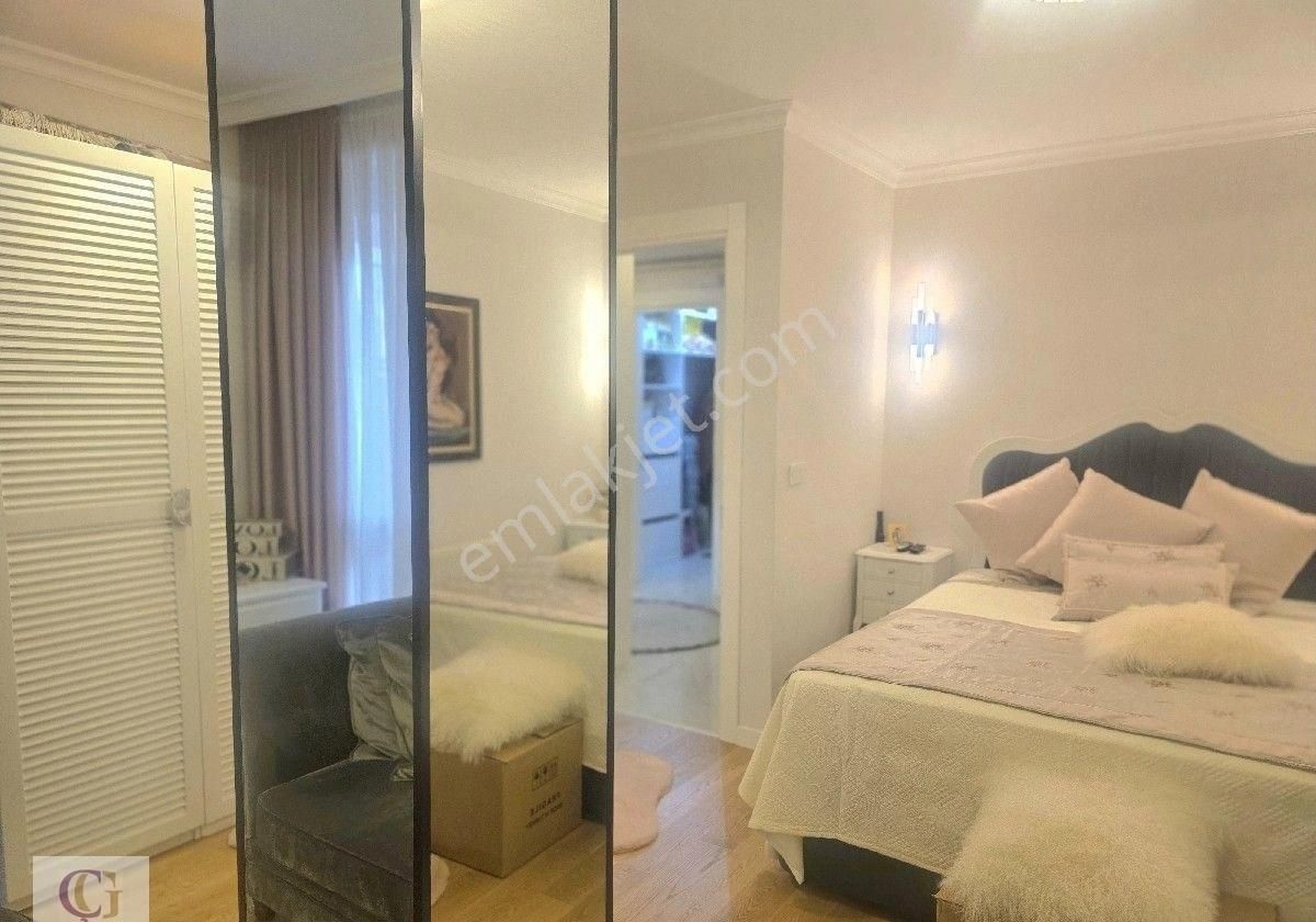 Çizme Gyrmnl Den Özel Tasarım Ve Full Eşyalı Satılık Arakat - Görsel 2
