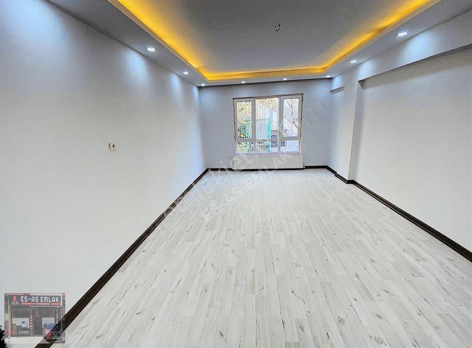 Es-as Emlak'tan Topçular Mh.de 3+1 Geniş Yapılı Daire - Görsel 2