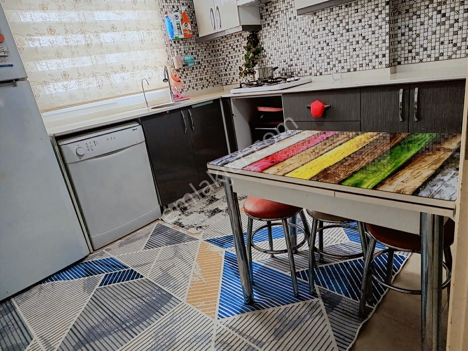 Buket Emlaktan Satılık 2+1 Daire Doğalgazlı Asansörlü Ara Kat - Görsel 2