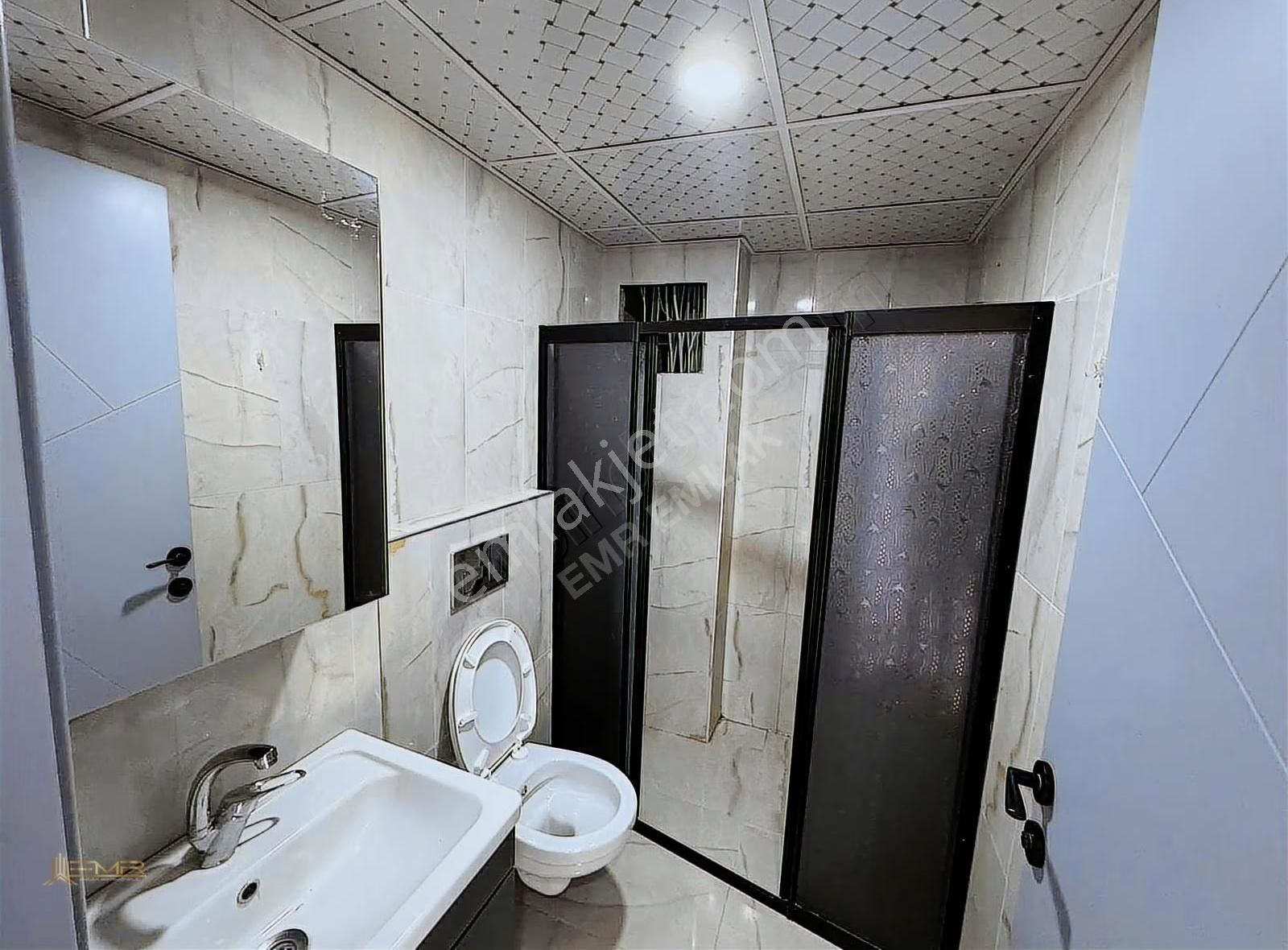 Emr'den Çarkıpare'de 1+1 Caddeye 2.parsel Lüks Satılık Daire - Görsel 6