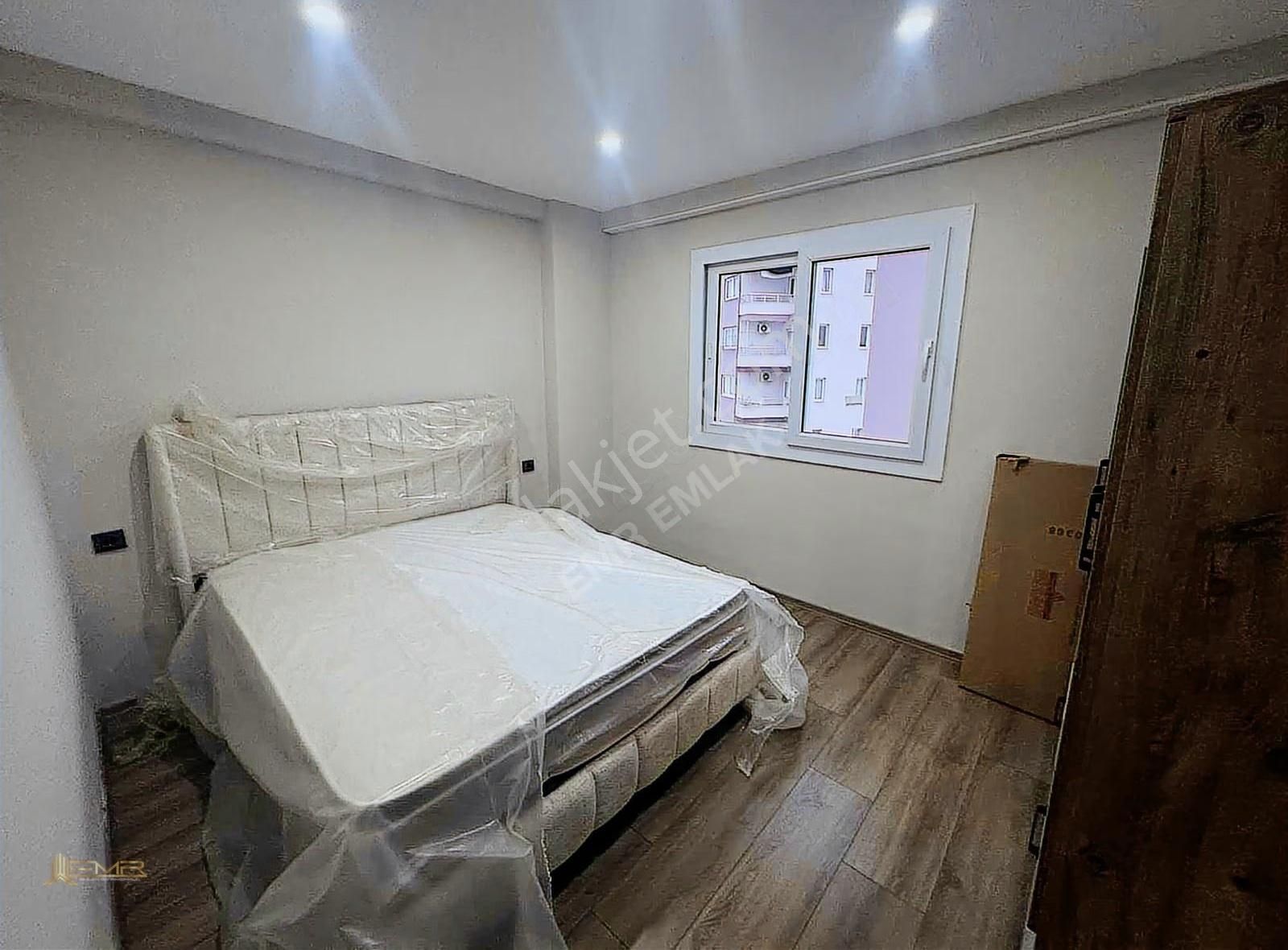 Emr'den Emsallerinin En Genişi Eşyalı 1+1 Lüks Daire - Görsel 3