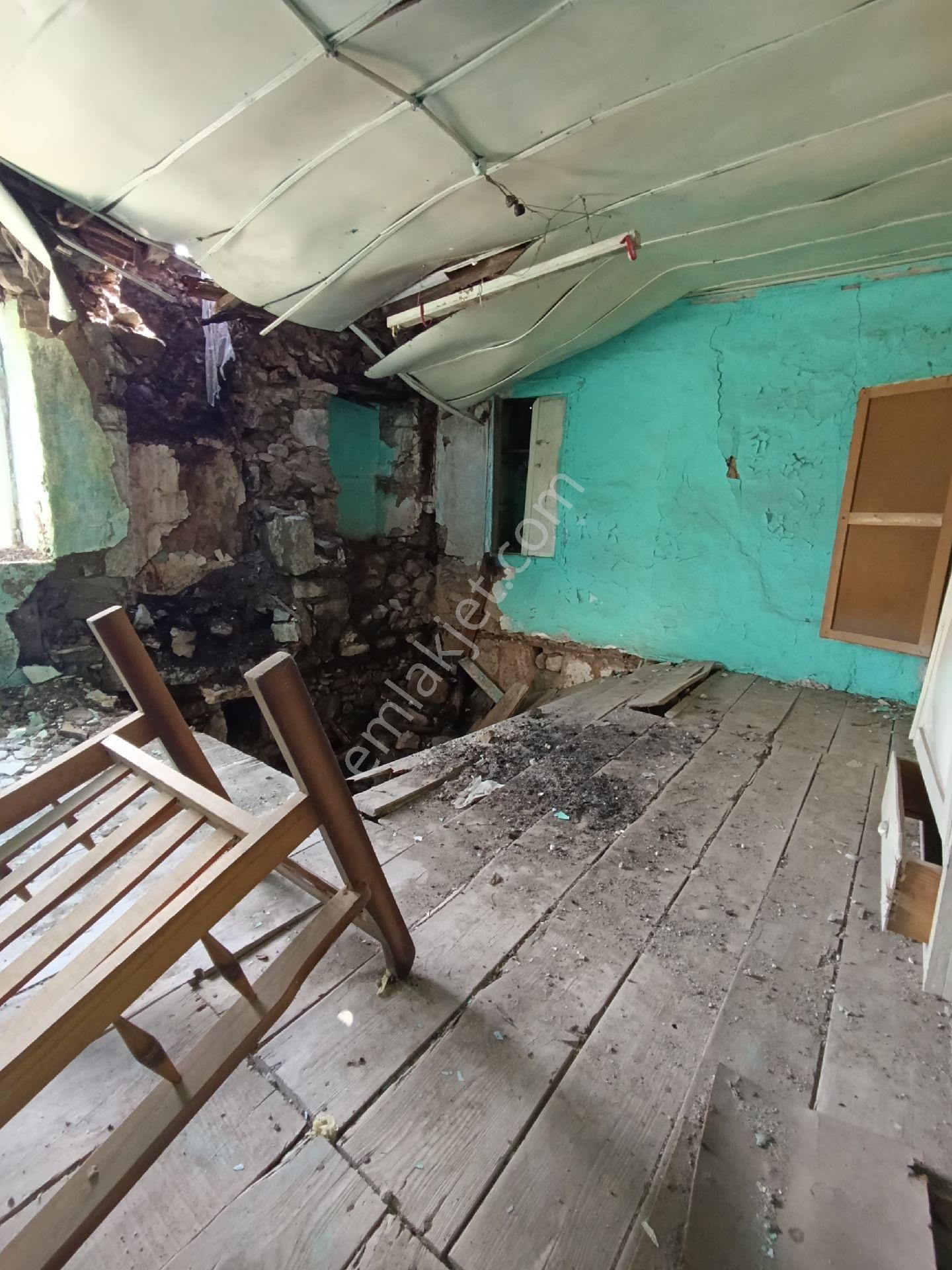 Bergama Ferizler Köyünde Satılık 452 M2 Müstakil Ev Arsa - Görsel 23